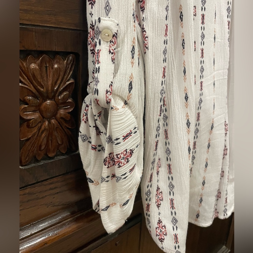 Byron Bay Women’s Printed Blouse - Picture 6 of 13
